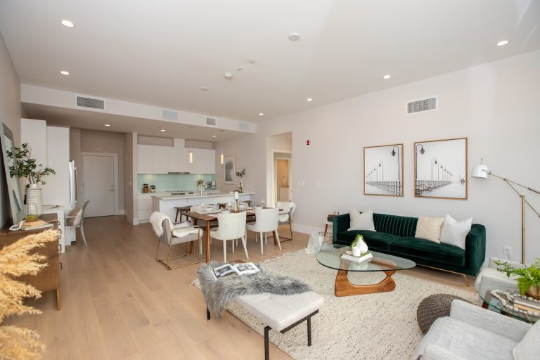 1591-bowser-avenue-chelsea-mews40